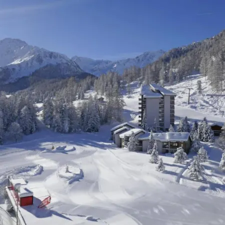 Ski In Ski Out Siviez Apartamento *